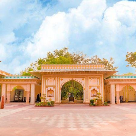 Club Mahindra Bharatpur Hotel Exterior foto