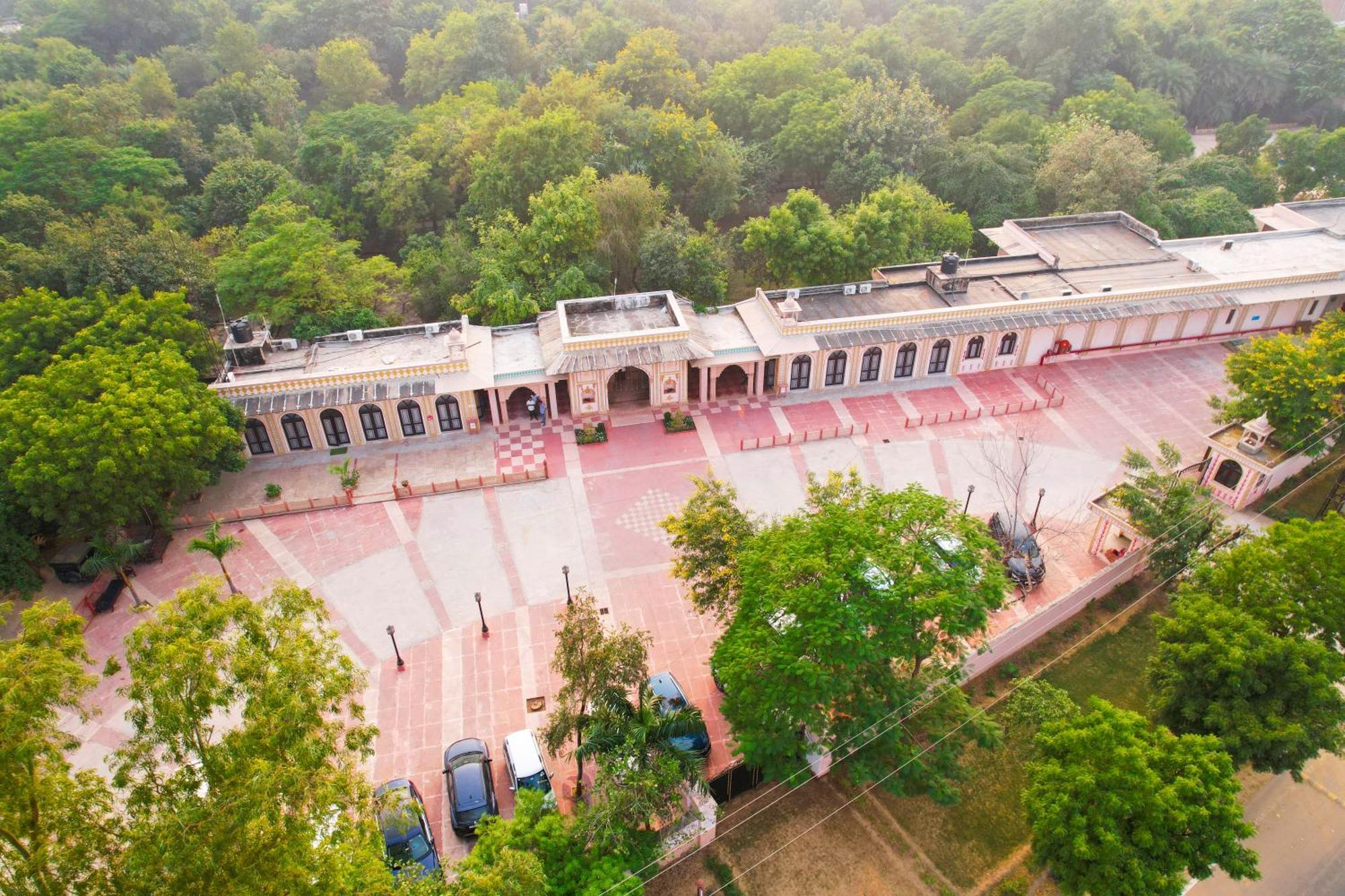 Club Mahindra Bharatpur Hotel Exterior foto