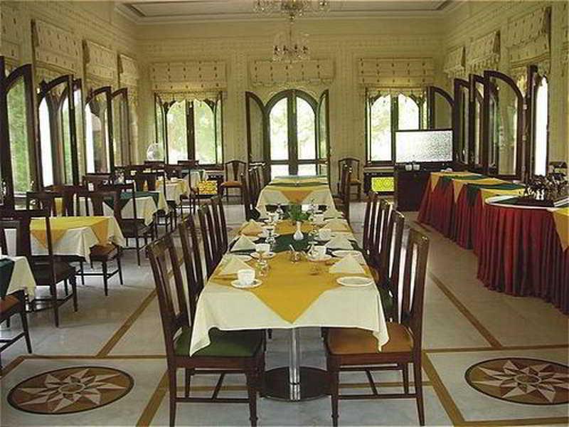 Club Mahindra Bharatpur Hotel Restaurante foto